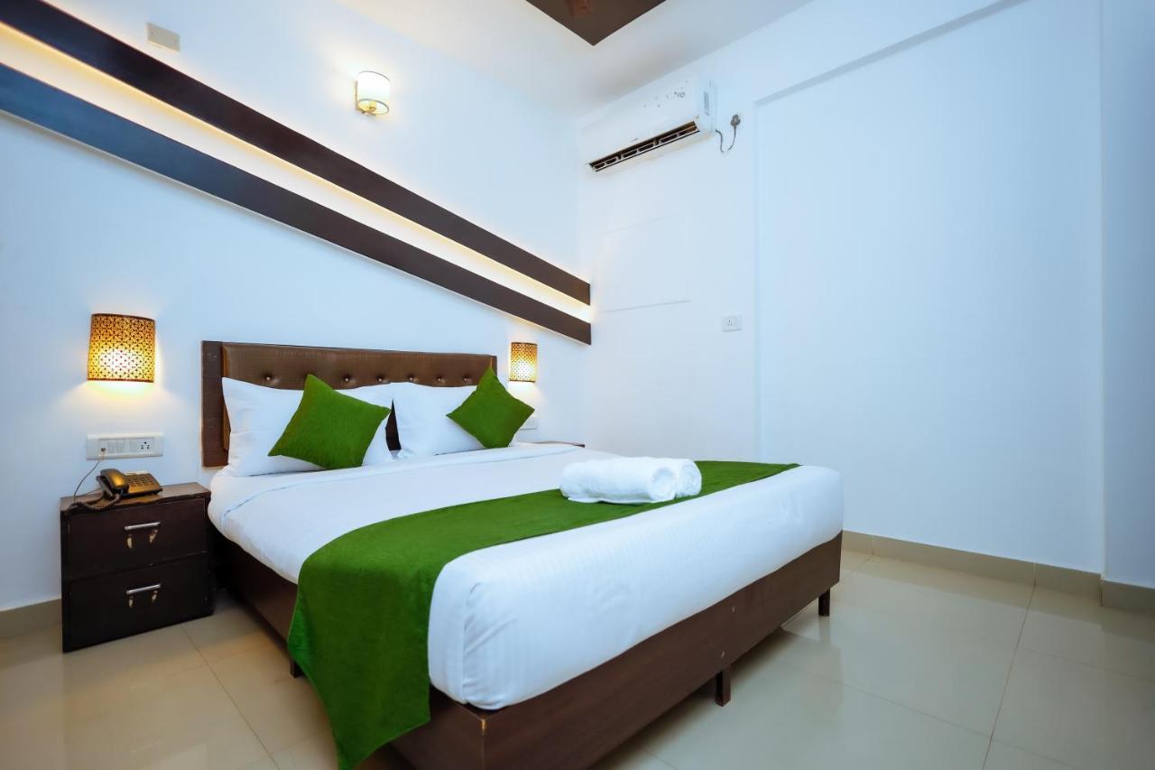 Sunkissed Premium, Goa By Wsi, Calangute Beach Kültér fotó